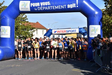 Sport Gueugnon Sous Le Soleil Les Coureurs Du Marathon Du Charolais