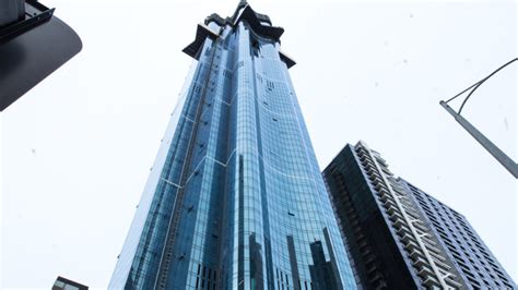 Residents Of Melbournes Australia 108 Tower Complain Of Cracking