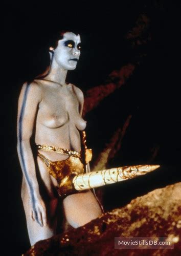 Nackte Amanda Donohoe In The Lair Of The White Worm