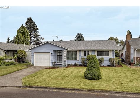 2281 Country Club Ter Woodburn Or 97071 Trulia