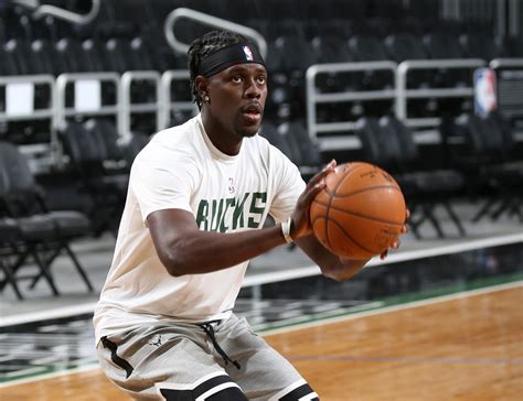 Jrue Holiday Returns To Bucks Lineup After 10 Game Absence