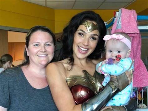 Gal gadot is an israeli actress, singer, martial artist, and model. Gal Gadot Gives Children's Hospital a 'Wonder'-ful Surprise!