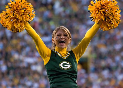 Filegreen Bay Packers Cheerleader 4 Wikimedia Commons