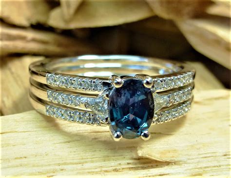 Diamond And Alexandrite Engagement Ring Limpid Jewelry