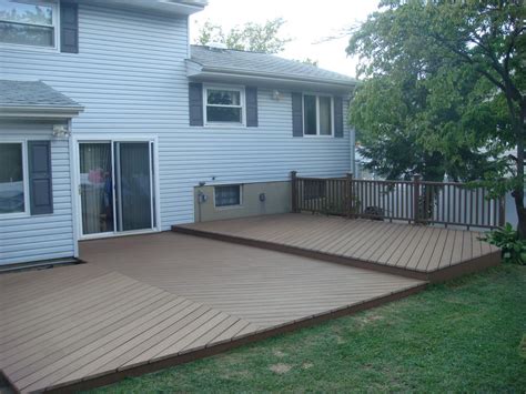When the edge of the deck footings are closer than 5'. Free Standing Ground Level Deck Footings • Decks Ideas