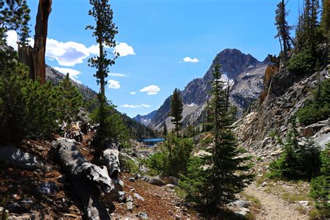 Outventure Of The Week Hiking To Sawtooth Lake Sawtooth National