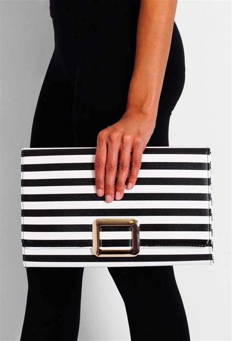 This Super Chic Black And White Clutch Bag Is Perfect For Any Occasion