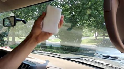 Expert Diyer Shares Nifty Way To Super Clean Your Windshield So There