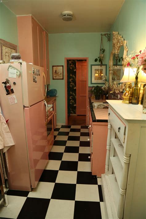 Pin By Design Ideas On 60s Retro Kitchen Cabinets Kitchen Home Decor