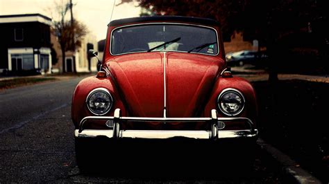 Download Classic Red Volkswagen Beetle Wallpaper