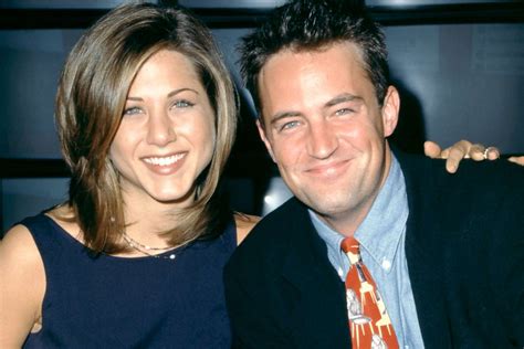 matthew perry says jennifer aniston rejected him pre friends