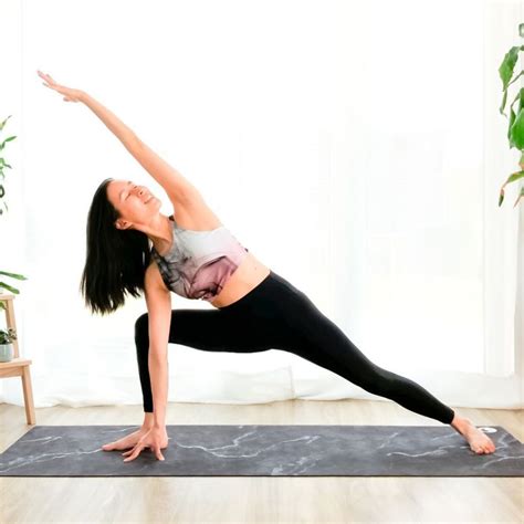 Utthita Parsvakonasana Extended Side Angle Pose Yoga Fitzabout In