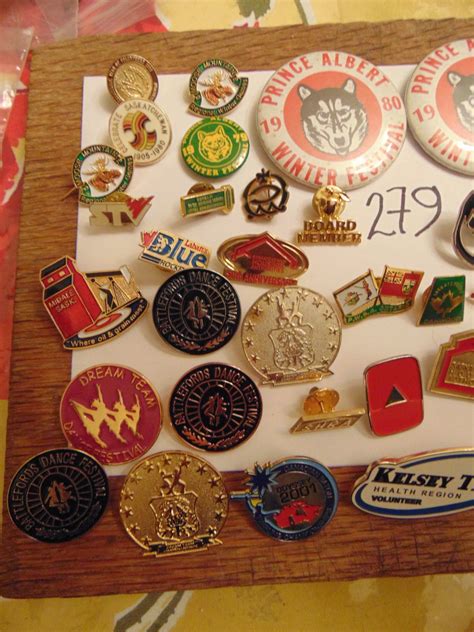 Large Lot Of Vintage Lapel Pins