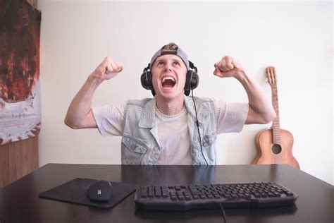 7426 Gamer Playing Online Video Games Computer Stock Photos Free