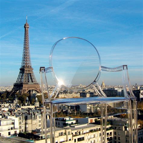 Louis ghost chair (2002) unmistakably inspired by 18th century louis xvi design, louis ghost chair is an inexpensive, stackable and modern piece. Kartell Louis Ghost Glasklar Stuhl Transparent Philippe Starck