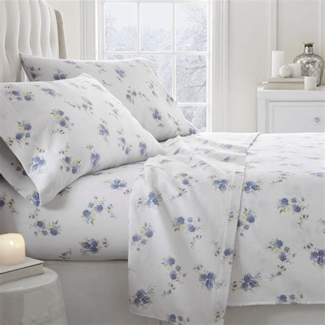 Noble Linens Premium Rose Pattern 4 Piece Flannel Bed Sheet Set