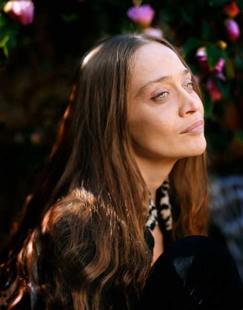 feature sleep to dream the magnificent fiona apple at forty five — music musings and such