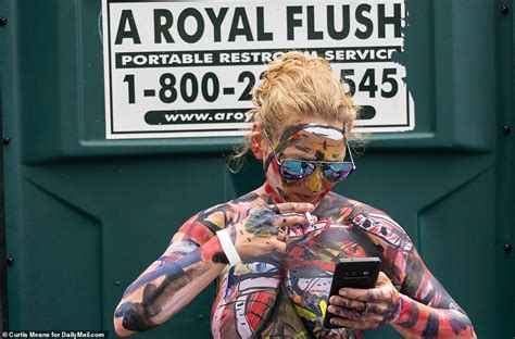 Models Ditch Their Clothes To Become Human Works Of Art In New York City S Annual Bodypainting