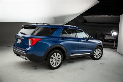 2020 Ford Explorer Hybrid A No Compromise Hybrid Crossover Roadshow