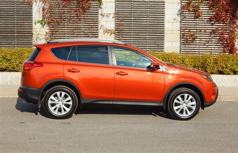 Suv Review 2015 Toyota Rav4 Awd Limited Driving