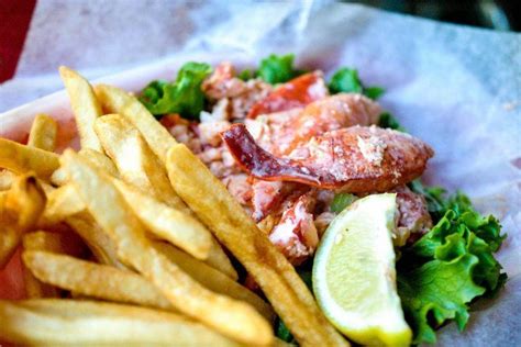 Travel Bloggers Weigh In: Where to Find the Best Lobster in Portland