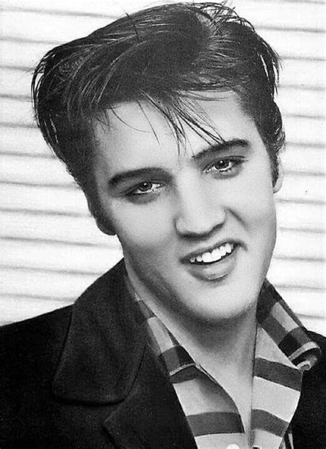 20 Stunning Portraits Of A Young And Handsome Elvis Presley In The