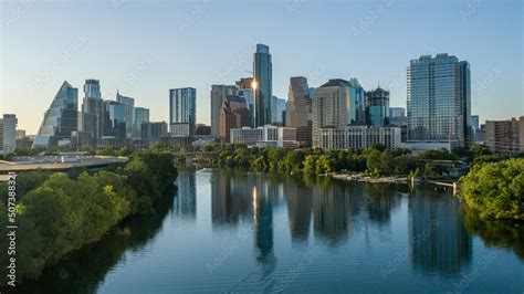 Austin Texas Skyline 2022 Dusk With Colorado River Lady Bird Lake Foto