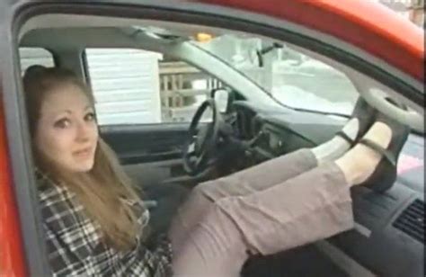 She Put Her Feet Up On The Dashboard It Was The Biggest Mistake Of Her Life Car Car Fix