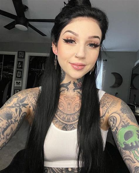 Briana Todd Fallenmoon13 • Fotos E Vídeos Do Instagram Witch Hair Goth Beauty Tattood Girls
