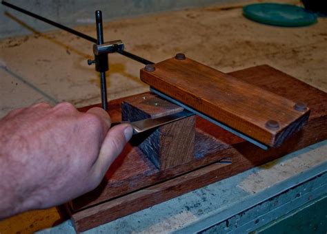 Sharp knives back in days. Belt Sander Sharpening Jig - WoodWorking Projects & Plans