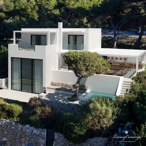 The Newest And Most Luxurious Athens Riviera Villa Is Now Included In