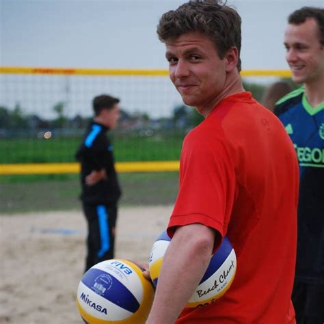 In geval van hollandse nieuwe met een hoog vetgehalte en vol en mals smaakprofiel is het bijna altijd een manzanilla die met de hoogste eer gaat strijken. Frank Haring nieuwe ass. trainer/coach Madjoe H1 | Vizier ...