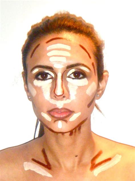 Contouring Under Lip The Dark Colors Make The Areas Of