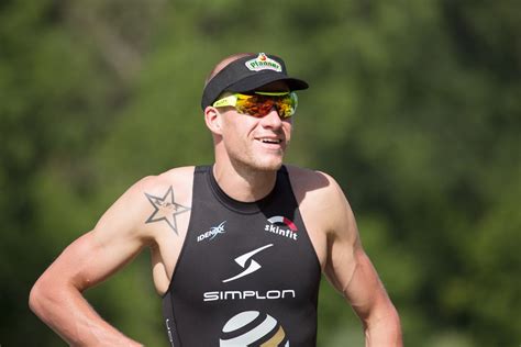 Ein kopieren und verwenden der bilder jeglicher art bedarf der ausdrücklichen zustimmung des inhabers und/oder der firma eggebrecht sports & media gmbh. Frauen und Männer im Triathlon-Sport | simplon.com