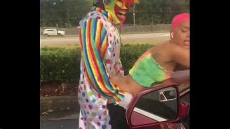 gibby the clown fucks jasamine banks outside in broad daylight xvideos