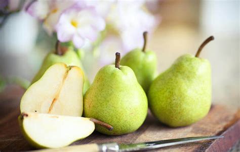 White Fleshed Fruits And Vegetables Lower Stroke Risk Usa Pears