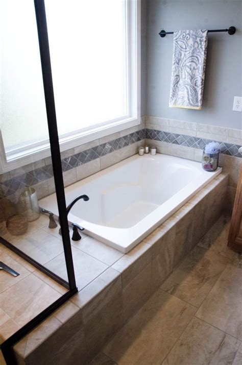 Find more tile ideas for bathroom backsplash, floor tile, bathtub, countertops, shower tile designs & patterns. 2c51ece4ae2d290c51364ff120ebcd04.jpg 640×966 pixels | Drop ...