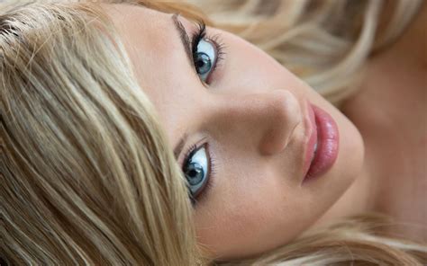 Blonde Face Eyes Facial Features Wallpaper Coolwallpapers Me