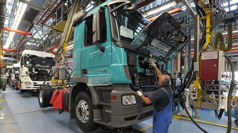 Lkw Markt Robust Daimler Truck Ist Zufrieden N Tv De