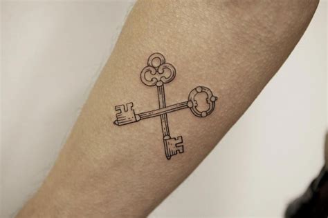 Pin By Jagoda On Tatto Crossed Keys Tattoo Key Tattoos Key Tattoo