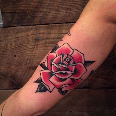 Traditional Style Rose Tattoo On The Right Inner Arm