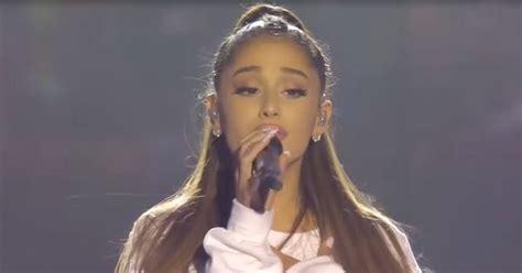 Ariana Grandes Heartwarming Tribute Touches The Hearts Of Thousands