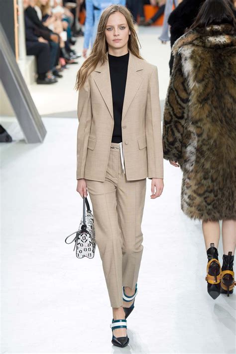 louis vuitton fall 2015 ready to wear collection gallery fashion vogue