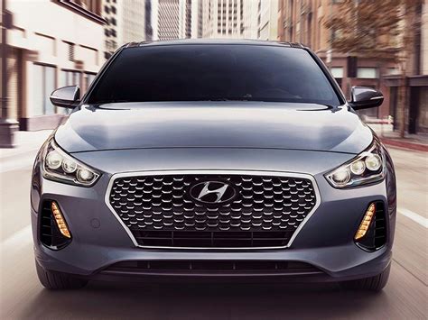 The elantra earns good epa estimates compared to many class rivals, and stepping up from its base trim to the eco trim makes it even more efficient. New 2018 Hyundai Elantra GT - Price, Photos, Reviews ...