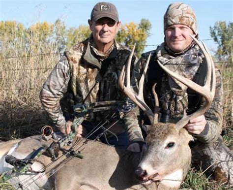 Earnhardt To Help Promote National Hunting And Grand View Outdoors