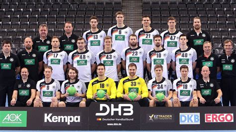 Die rechte an der übertragung der em 2021 im deutschen fernsehen liegen bei drei sendern: Keine Angst, viel Mut: Deutschlands Handball ...