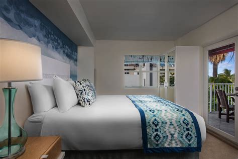 Mimo biscayne boulevard historic district and vizcaya museum and gardens are notable landmarks, and the area's natural beauty can be seen at. Marriott Vacation Club Pulse, South Beach Two-Bedroom ...