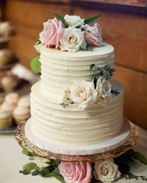 flower wedding cake 🎂 💐 small wedding cakes simple wedding cake elegant wedding cakes wedding