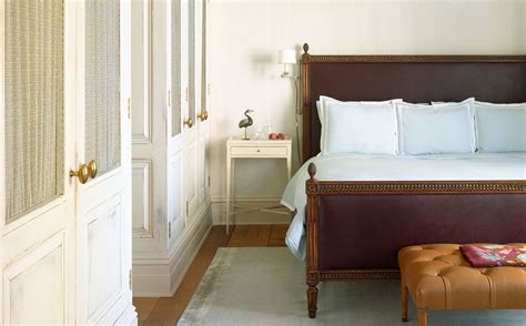 Its straight, sleek lines will complete your contemporary bedroom and exceed all of your expectations. New York Hotel Fireplace | 2 Bedroom Fireplace Corner ...