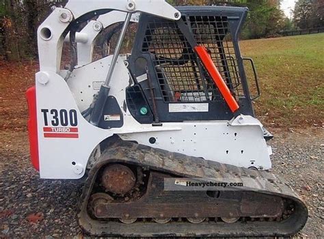 Bobcat T300 2005 Wheeled loader Construction Equipment Photo and Specs